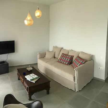 דירה Anemos Luxury Pondi